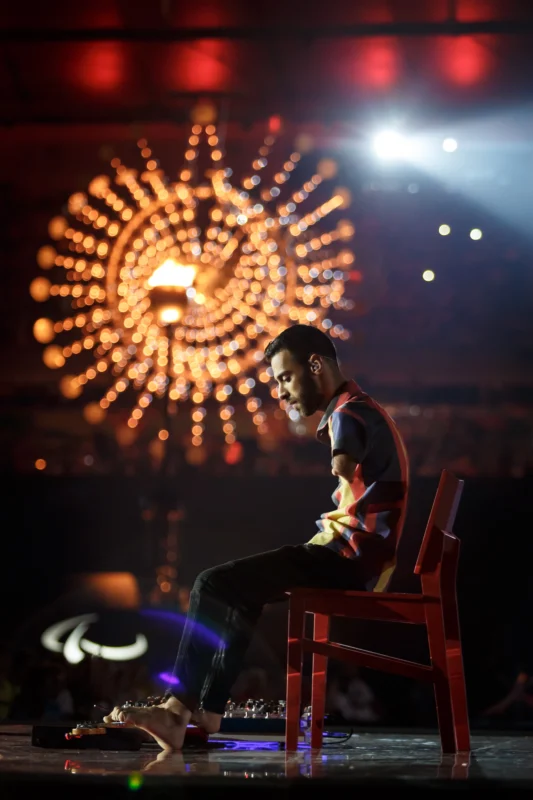 Músico em cena durante a cerimônia paralímpica Rio 2016